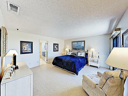 New Listing! Modern Beach Dream With Ocean Views Home
