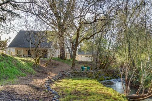 Tranquil Calistoga Retreat Home