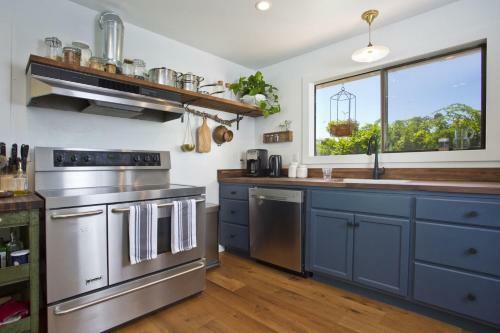 Tranquil Calistoga Retreat Home