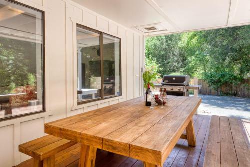 Tranquil Calistoga Retreat Home