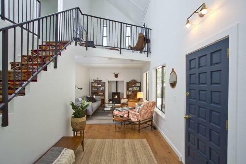 Tranquil Calistoga Retreat Home