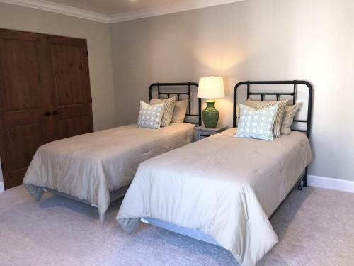 Newly Renovated Carmel 3 Bed 3 And A Half Bath