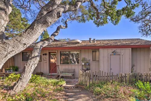 Charming Bungalow With Hill Views, About 1 Mi Dtwn Carmel