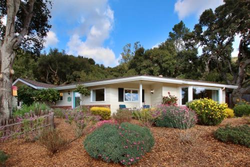 Wine Country Paradise - Private 1-acre Estate Home