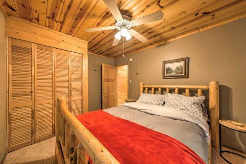 Cabin With Fire Pit Mins To Vineyards And Hiking!
