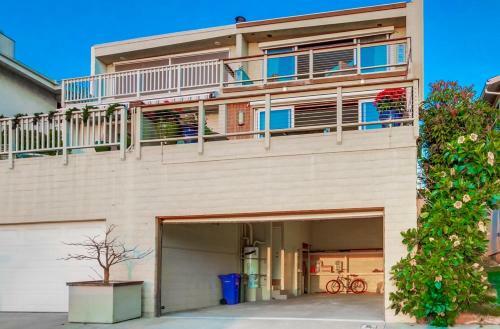 Panoramic Ocean Views, Walk To Beach, Ac, 2 View Decks