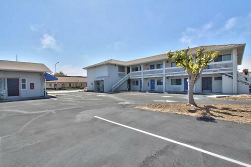 Motel Coastal Valley Inn