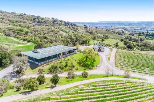Woodhawk Vineyards Estate