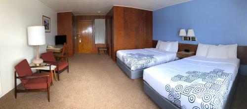 Motel Curly Redwood Lodge