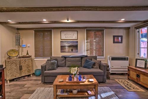Cozy, Pet-friendly Mtn Cabin About 1 Mi To Lake Gregory