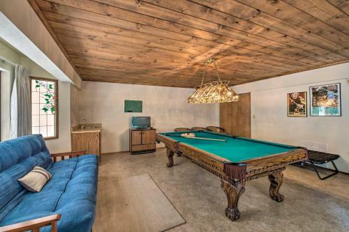 Cabin With Pool Table Less Than 1 Mi To Lake Gregory!