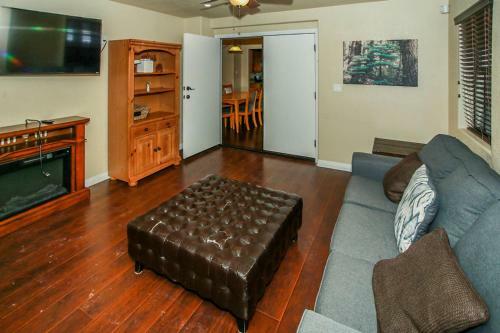 Fawnskin Chalet-1826 By Big Bear Vacations