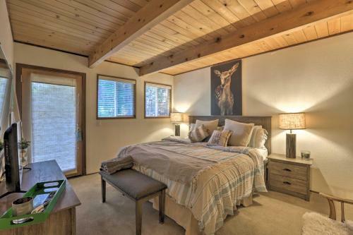 Treetop Chalet In Chambers Landing With Shuttle