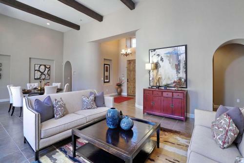 Oasis By Avantstay Lic-063,193