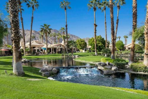Desert Sanctuary 5 Star Private Pool-spa-bbq More