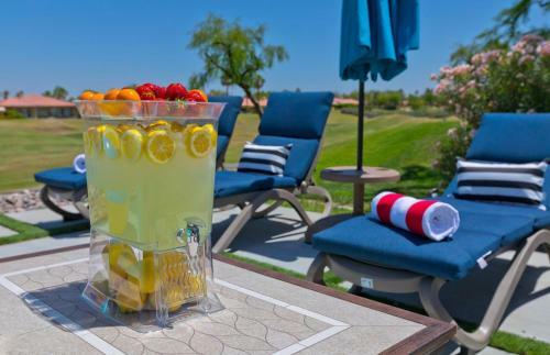 Rare Find-5 Star Rated-stunning Views-pool-spa