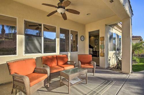 Spacious Retreat With Tiki Lounge And Pool Table!