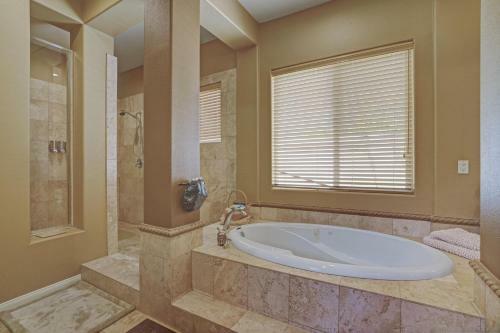 1 Rated Luxury Estate-pool Oasis 3br