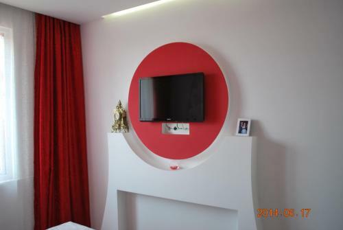 Irakli's Apartment With Terrace