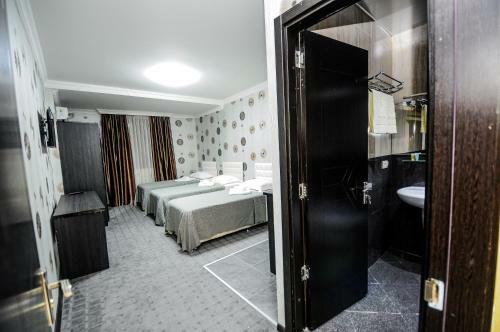 Hostal Temhouse Guest House