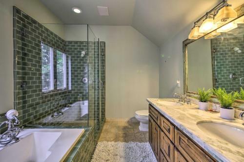 Incredible Lake Arrowhead Home With Views And Decks!