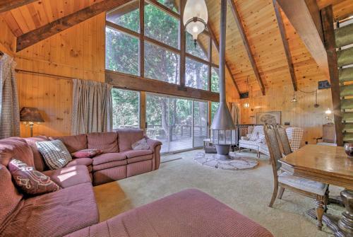 Rustic Lake Arrowhead Cabin - 5 Mins To Village!