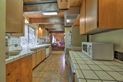 Rustic Lake Arrowhead Cabin - 5 Mins To Village!