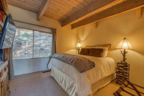 Private Hilltop Retreat