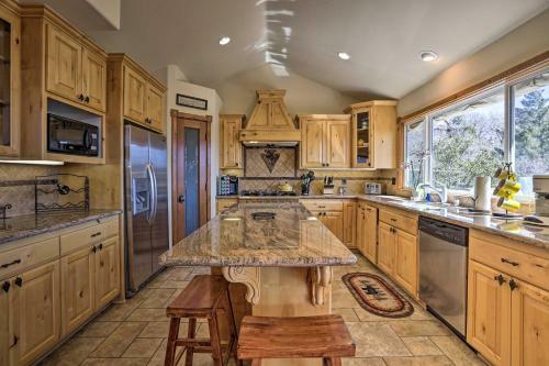 Quiet Family Cabin With Lake Arrowhead Views!
