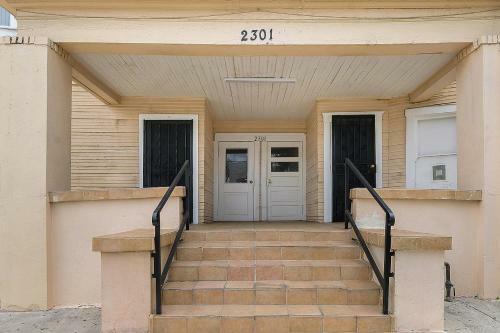 Albergue Pads On Pasadena Ave