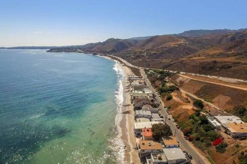 Luxury Malibu Beachfront Home-short Or Long-term