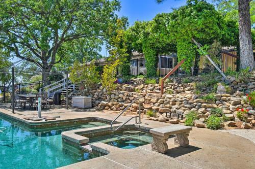 Stunning Treetop Villa - 1 Mi To Mariposa!