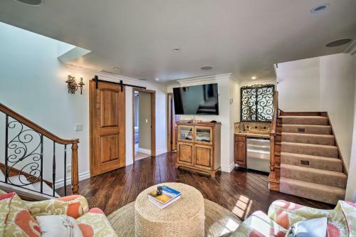 Luxury Newport Beach Getaway - 1 Block From Shore!