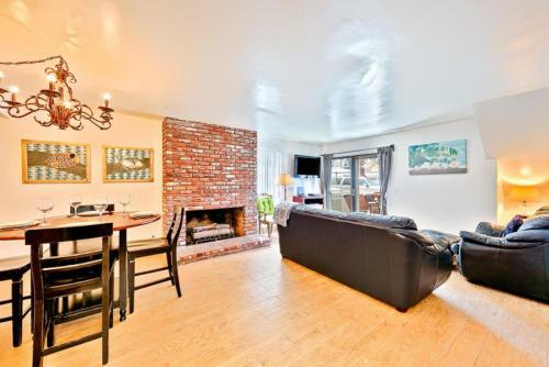 Nb-124a - Newport Beachhouse I