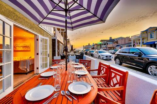 Nb-1126a-newport Beach Condo Delight