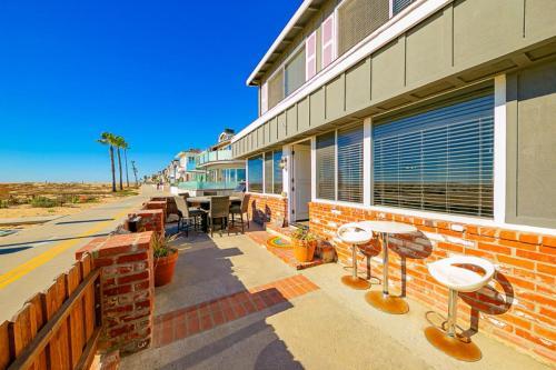 Nb-200a - 2-story Sensational Balboa Beachfront Charm