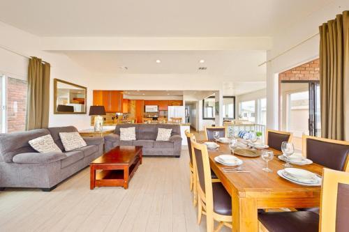 Nb-4001b - Newport Beach Front View II