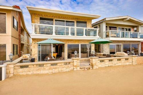 Lower Beach Front Escape Unit A