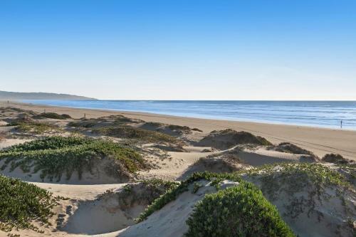 Coastal Sun And Fun