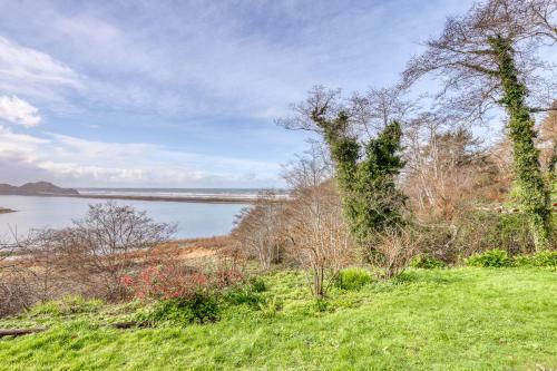 Freshwater Lagoon Retreat