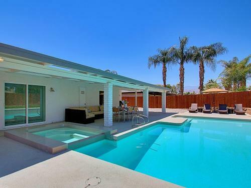 Escape To Palm Desert