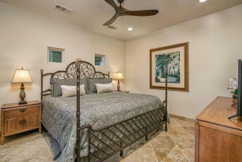 Downtown Tuscan Haven - 2 Br Luxury Condo By Oranj Palm