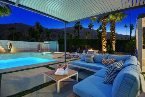 Shelby Sands By Oranj Palm