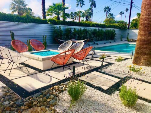 Ultra-luxury Mid-century Alexander, 3 Bed/ 3 Bath