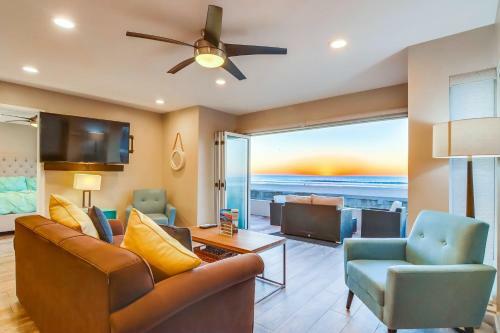 2 Floors Of Ocean Front, 2 Exclusive Patios, AC