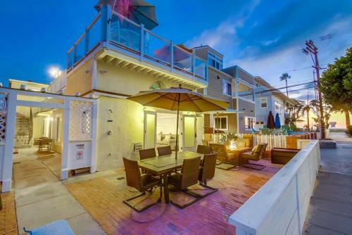 Villa 3 Outdoor Patios, Ocean Views, Ac, 3 Parking