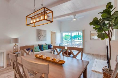 Ocean Front, 2 Levels, 2 Water View Patios, AC