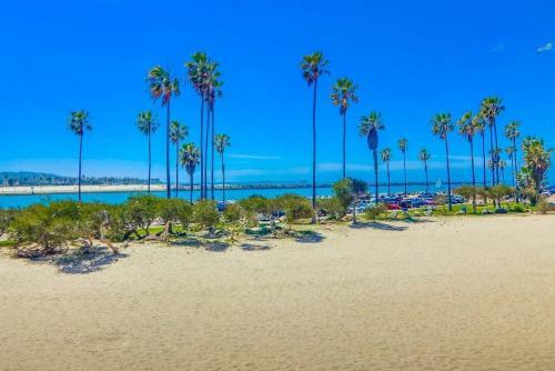 Ocean Front, 2 Levels, 2 Water View Patios, AC