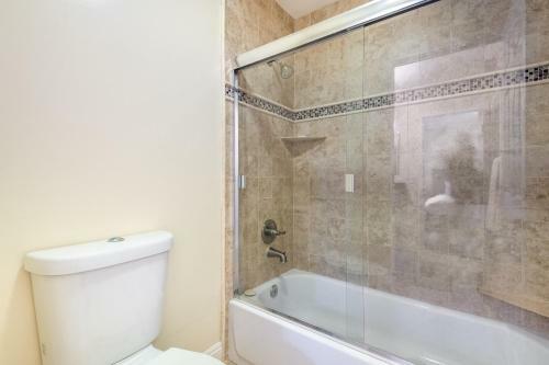 Luxurious Home Only 1 Mile From Del Mar Beach Home