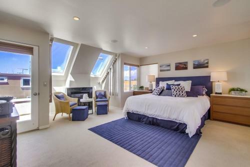 Wow, 3 Levels Of Ocean Front, 3 Units, 3 Patios